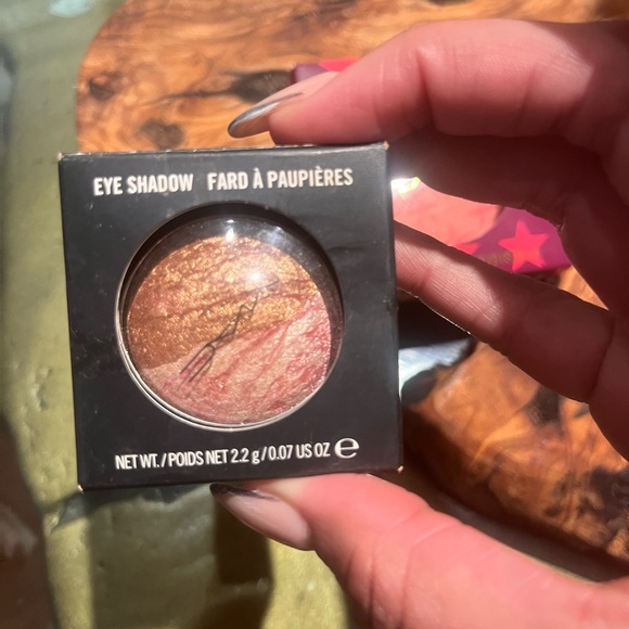 New MAC 3pc Face set with eyeshadow, mascara and more - Picture 4 of 8